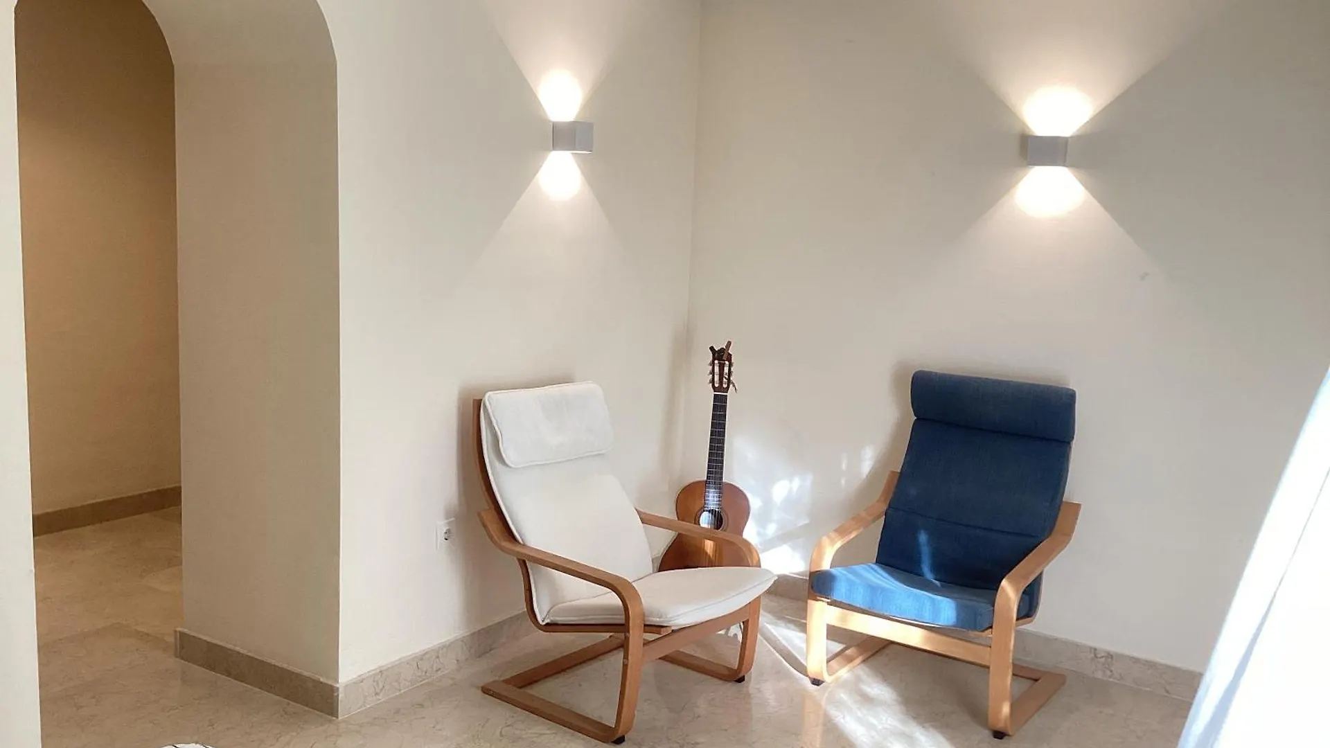 Semesterbostad Las Salinas Marbella Beach Holiday